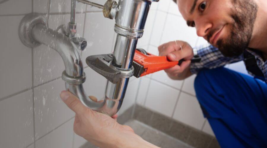 Professional same day plumber services in Victoria, IL